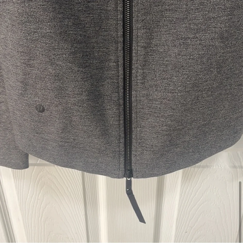 Lululemon City Trek Jacket in Heathered Black Size 4 - Picture 9 of 9